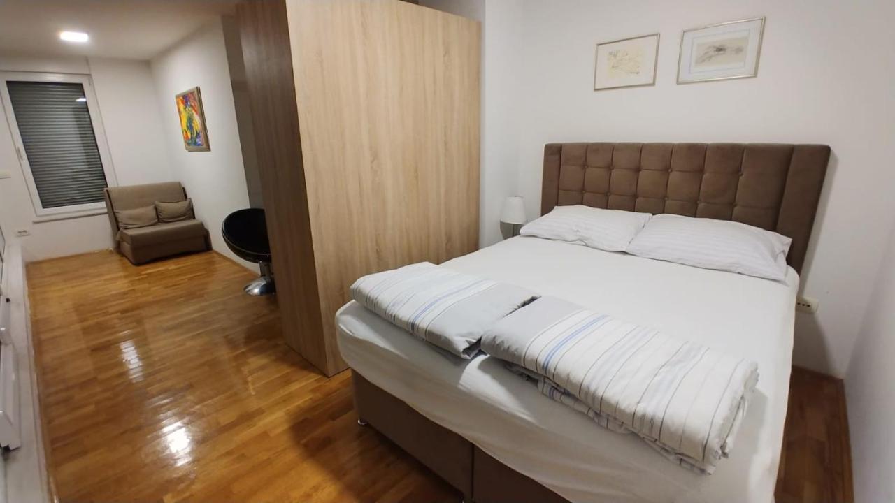 Apartments Leon ซาราเยโว ภายนอก รูปภาพ